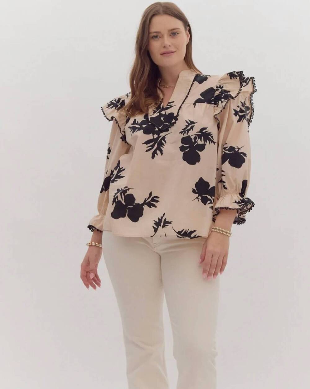 NEW ENTRO floral top in black/ beige